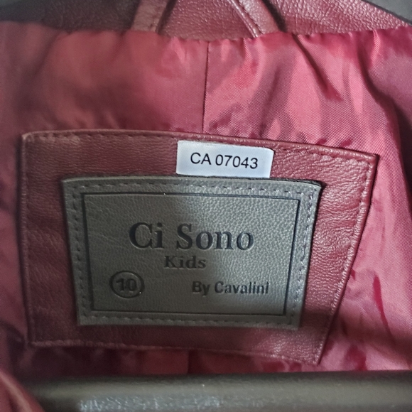 Faux leather kids jacket ci sono by Cavelini size 10 in burgandy- wine color - Picture 2 of 4